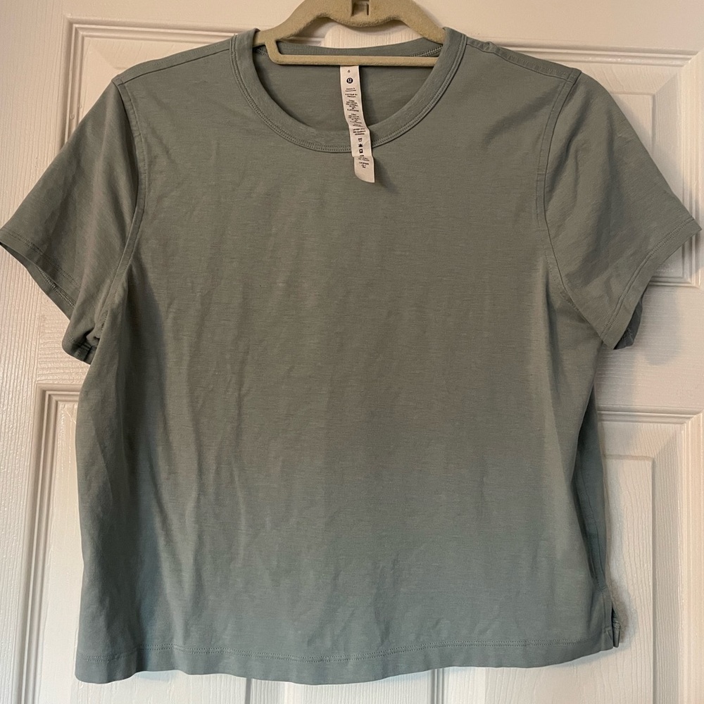 Lululemon Crop Shirt
